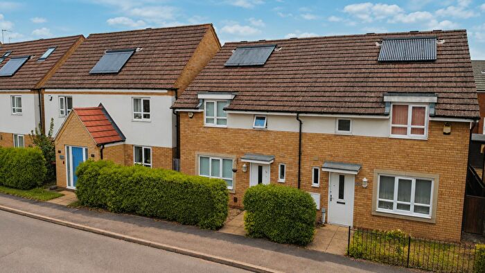 3 Bedroom Semi-Detached House For Sale In Warwick Avenue., Broughton, Milton Keynes, MK10