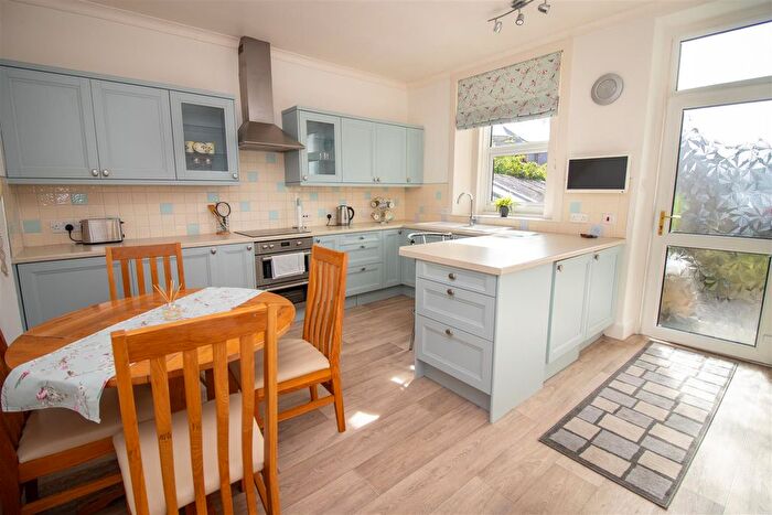 2 Bedroom Flat For Sale In / Princes Street, Hawick, TD9