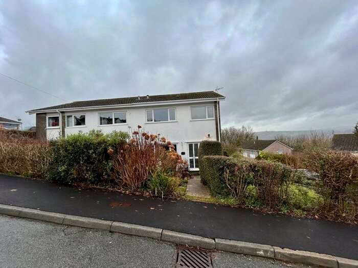 3 Bedroom Semi-Detached House For Sale In Coed Yr Esgob, Llantrisant, CF72