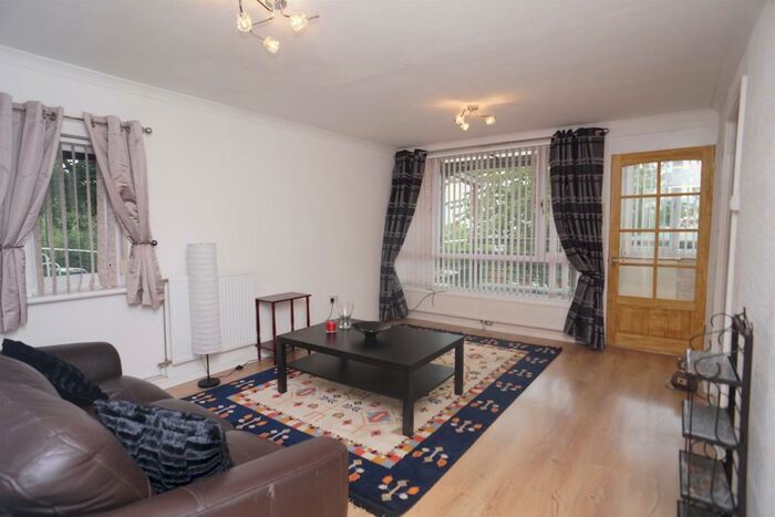2 Bedroom Flat To Rent In Hall Park Head, Stannington, Sheffield, S6