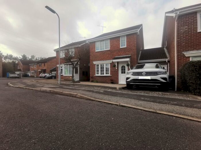 3 Bedroom Detached House To Rent In Godmanston Close, Poole, BH17