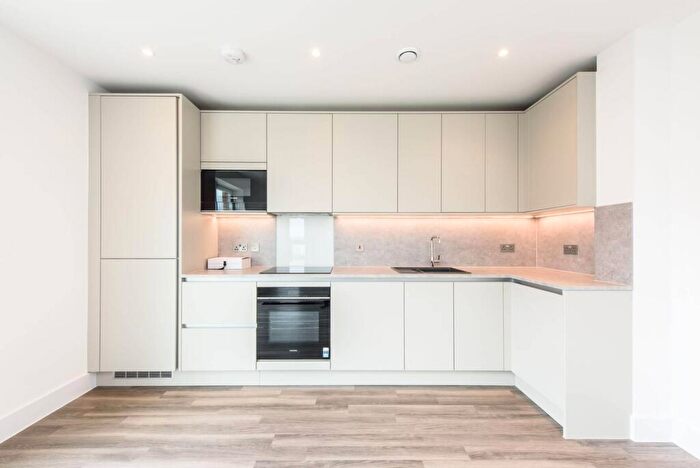 1 Bedroom Flat To Rent In Colindale Gardens, Colindale, London, NW9