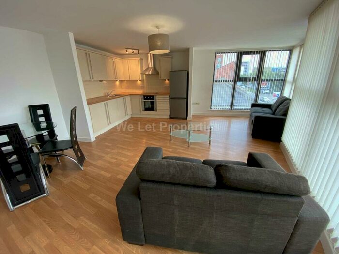3 Bedroom Apartment To Rent In Zenith, Chapel Street, M3