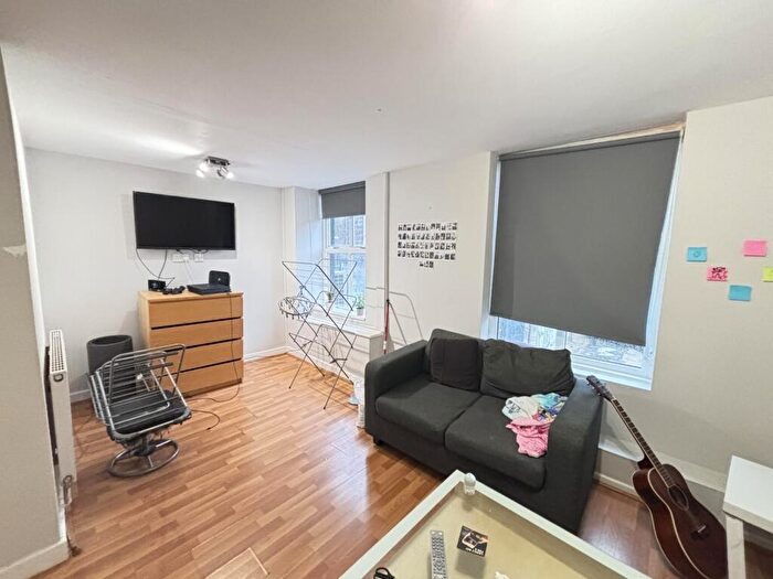 5 Bedroom House To Rent In A Otley Road, Leeds, LS6