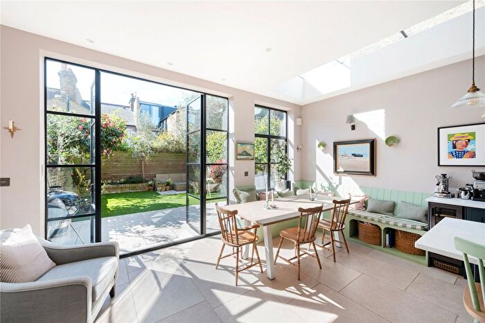 4 Bedroom Terraced House For Sale In Wroughton Road, Between The Commons, SW11