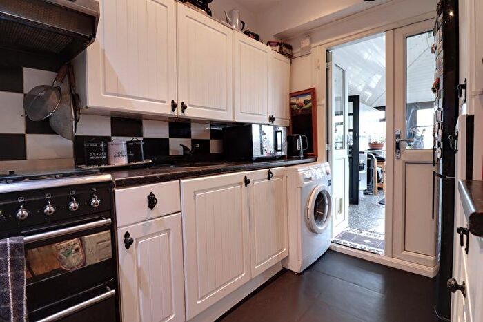 3 Bedroom Bungalow For Sale In Doxey Fields, Doxey, Stafford, ST16