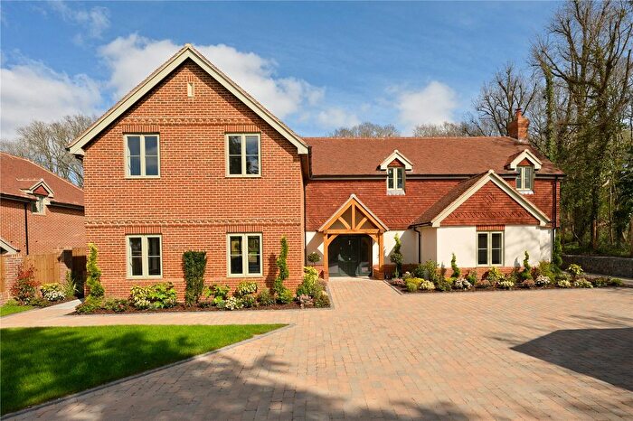 5 Bedroom Detached House For Sale In Woods End, East Horsley, KT24