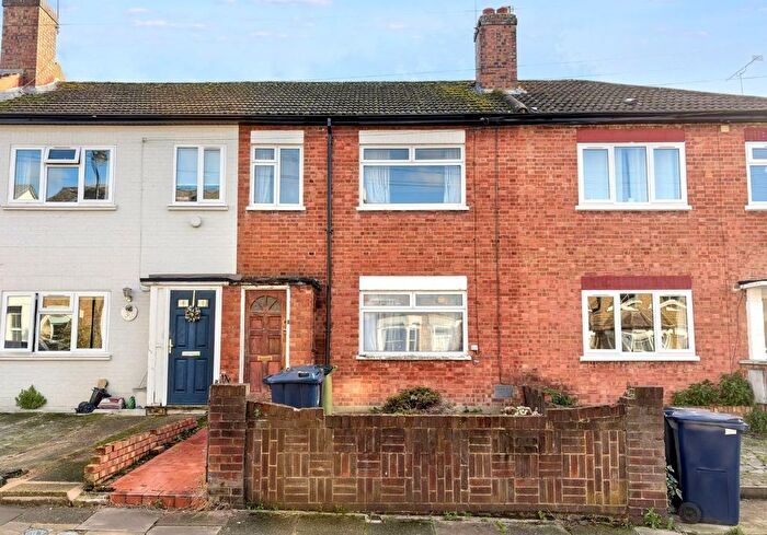 3 Bedroom Terraced House For Sale In Bishops Road, Hanwell, London, W7