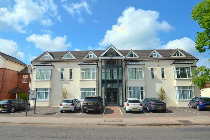 2 Bedroom Flat To Rent In The Swans, Radcliffe Road, West Bridgford, NG2