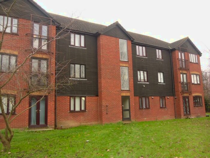 2 Bedroom Flat To Rent In Tippett Court, London Road, Stevenage, Hertfordshire, SG1