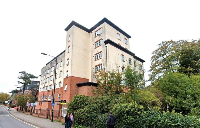 2 Bedroom Apartment To Rent In Centrika Bath Road, SL1