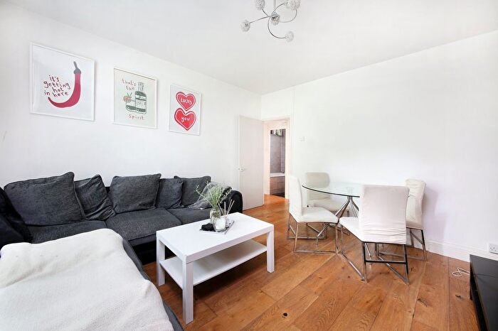 2 Bedroom Flat To Rent In Clive House, Union Grove, SW8