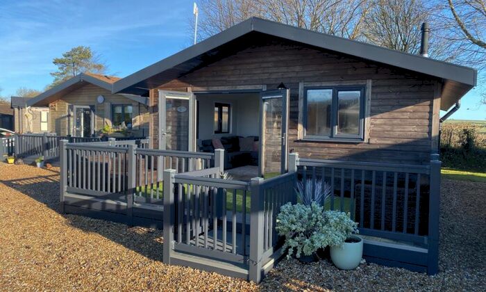3 Bedroom Park Home For Sale In Pinewood Retreat, Sidmouth Road, Rousdon, Lyme Regis, Dorset, DT7