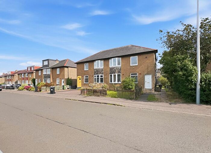 2 Bedroom Flat For Sale In Colinton Mains Road, Colinton, Edinburgh, EH13