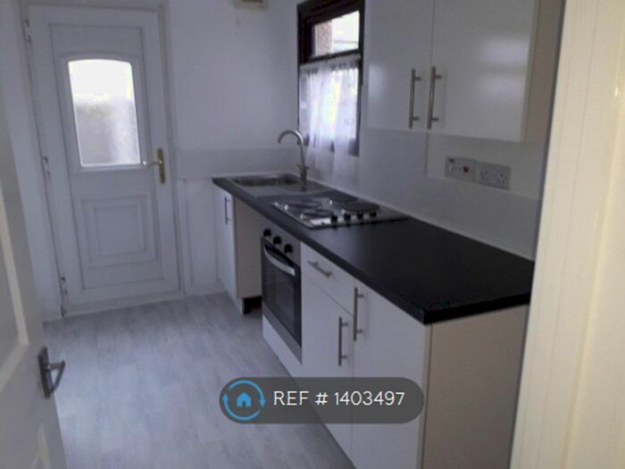 2 Bedroom Bungalow To Rent In Gorse Way, Jaywick, Clacton-On-Sea, CO15