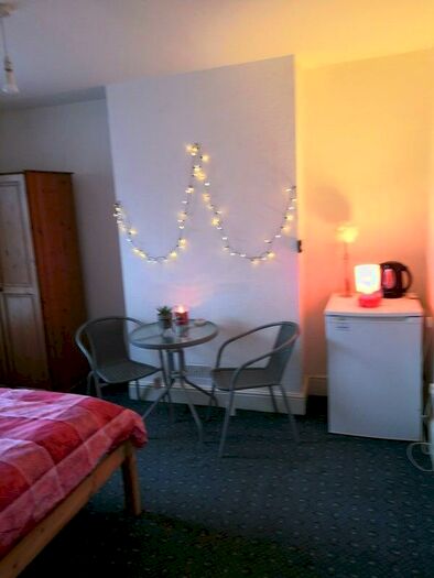 1 Bedroom House To Rent In Richmond Villas, Bristol, BS11