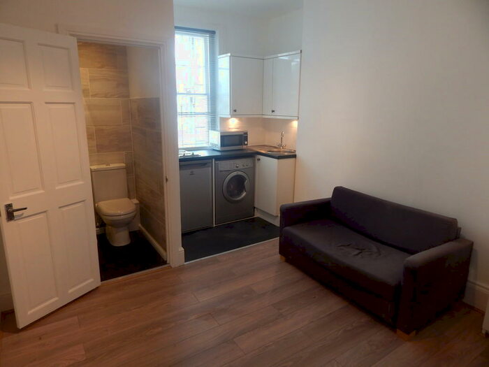 Studio To Rent In St Georges Terrace, BN2