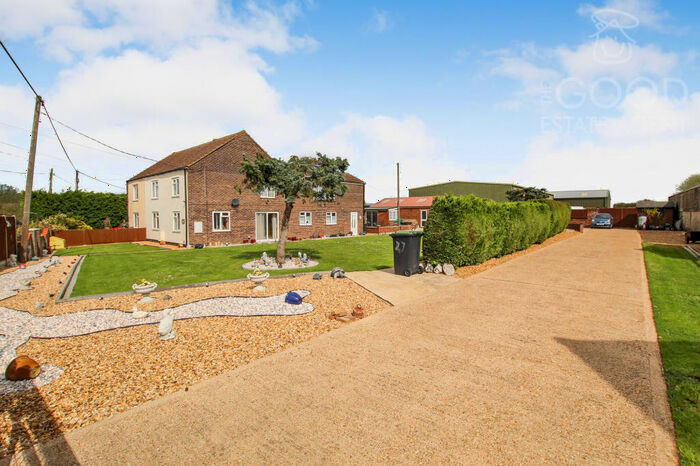 4 Bedroom Semi-Detached House For Sale In The Shade, Soham, CB7