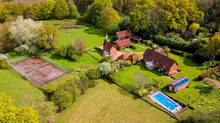 4 Bedroom Property For Sale In Cinder Hill Lane, Leigh, Tonbridge, Kent, TN11