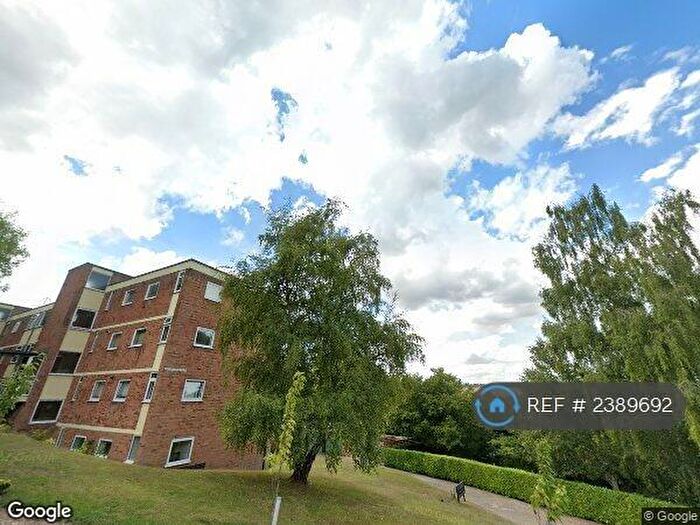 2 Bedroom Flat To Rent In Green Hill Gate, High Wycombe, HP13