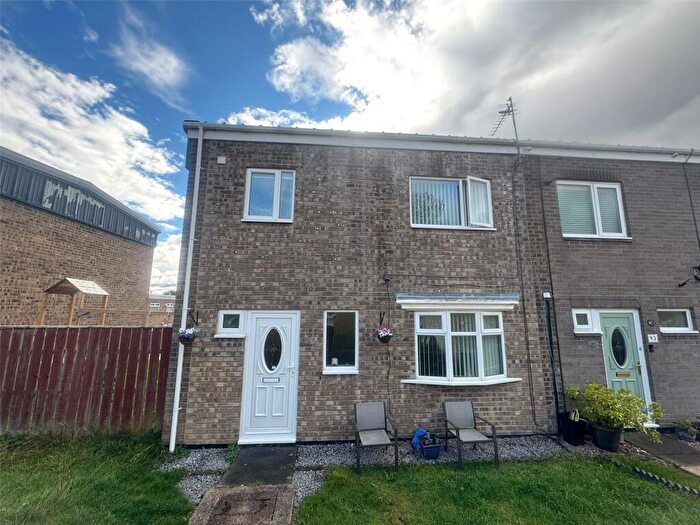 3 Bedroom Semi-Detached House For Sale In Hatfield Place, Peterlee, Durham, SR8
