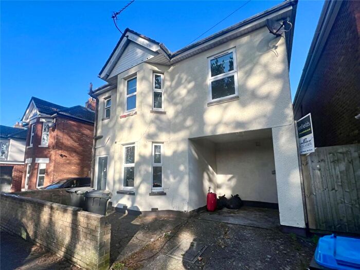 6 Bedroom Detached House To Rent In Pine Road, Bournemouth, Dorset, BH9