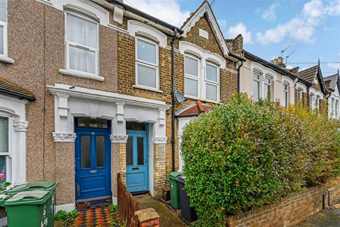 2 Bedroom Flat To Rent In Cairo Road, Walthamstow, E17