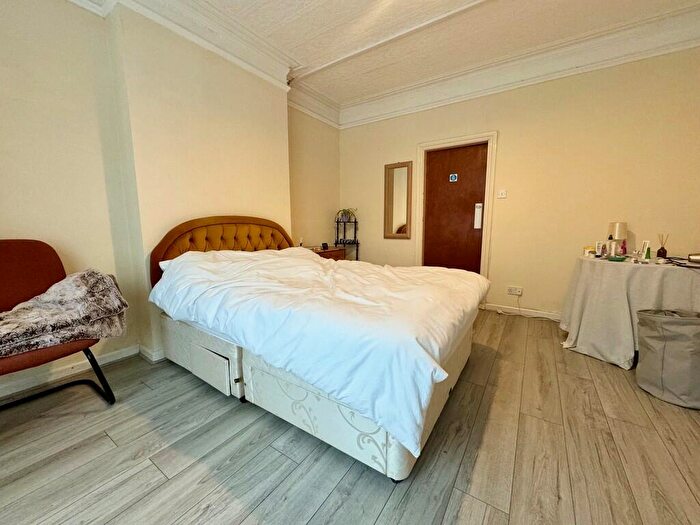 1 Bedroom Apartment To Rent In Metchley Lane, Harborne, Birmingham, B17