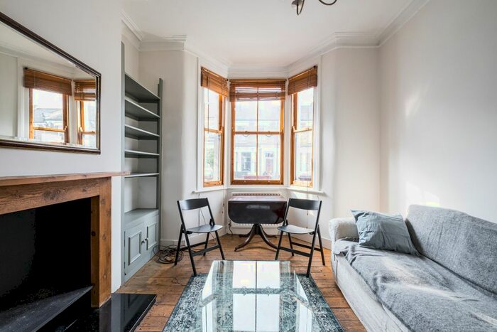 1 Bedroom Flat To Rent In Ringcroft Street, London, N7