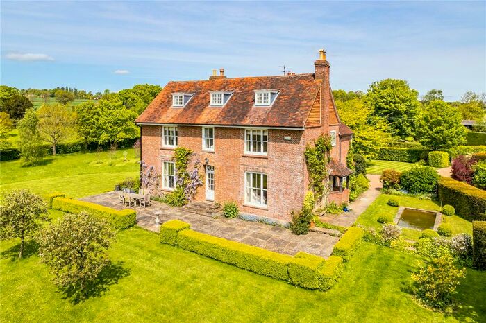 6 Bedroom Detached House For Sale In Bells Yew Green Road, Bells Yew Green, Tunbridge Wells, TN3