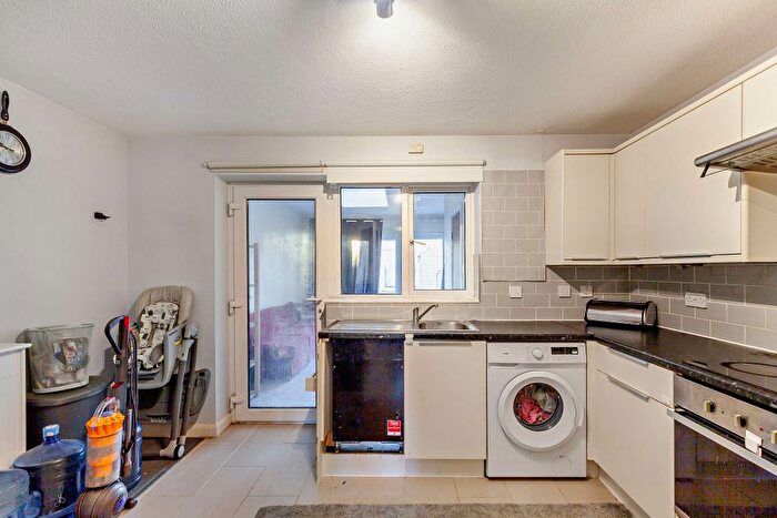 2 Bedroom Terraced House For Sale In Burgess Field, Chelmsford, CM2
