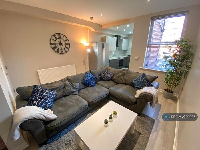 5 Bedroom Terraced House To Rent In Queens Road, Sheffield, S2