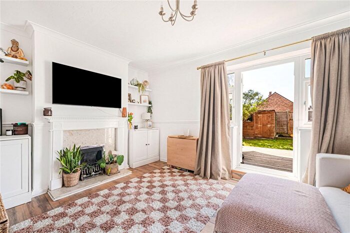 2 Bedroom Maisonette For Sale In Kendale Road, Bromley, BR1