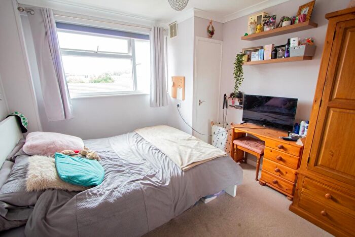3 Bedroom Semi-Detached House For Sale In York Crescent, Feniton, EX14