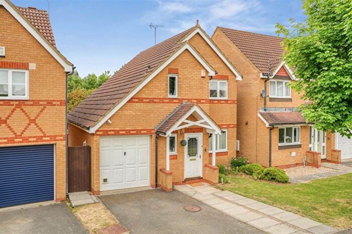3 Bedroom Detached House For Sale In Burrows Vale, Brixworth, NN6