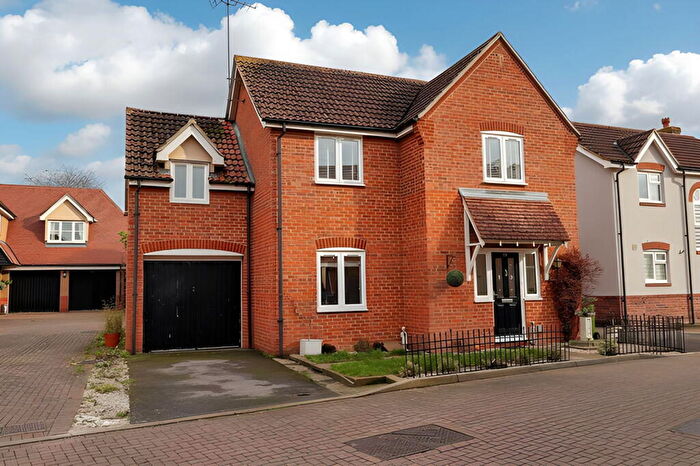 3 Bedroom Detached House For Sale In Birch Crescent, Brandon Groves, South Ockendon, RM15