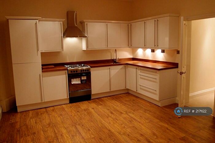 2 Bedroom Flat To Rent In Thornlaw Road, London, SE27