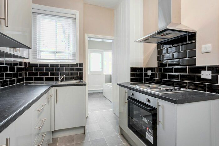 2 Bedroom Flat To Rent In High Road, London E18