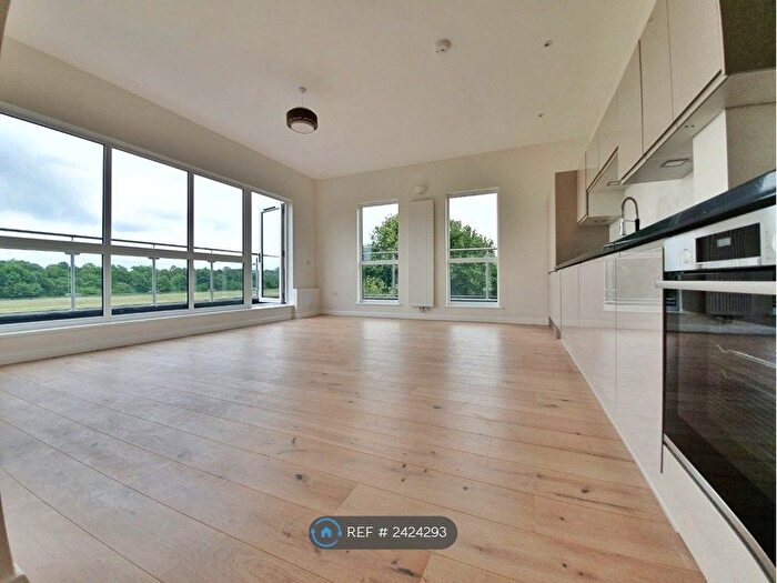 2 Bedroom Flat To Rent In Challenge Court, Leatherhead, KT22