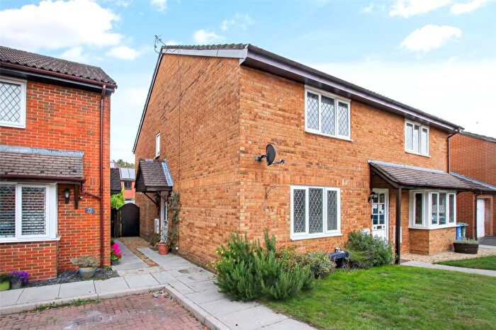 1 Bedroom Maisonette For Sale In Finstock Green, Bracknell, RG12