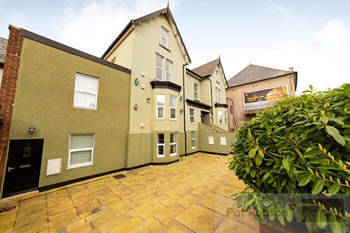 4 Bedroom Apartment To Rent In Arnold House (Flat ), Heaton Road, Heaton, Newcastle Upon Tyne, NE6