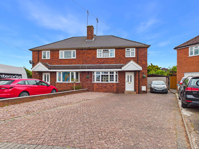 3 Bedroom Semi-Detached House For Sale In Mostyn Road, Stourport-on-Severn, DY13