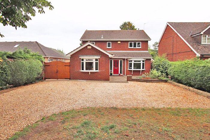 4 Bedroom Detached House For Sale In Louth Road, Grimsby, DN36