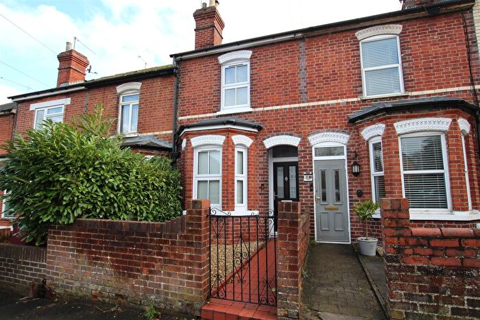 2 Bedroom Terraced House To Rent In Grovelands Road, Reading, RG30