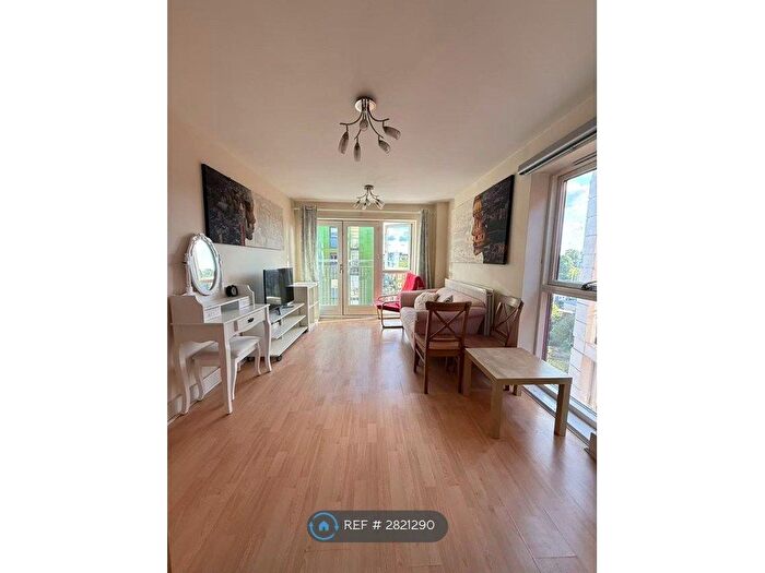 2 Bedroom Flat To Rent In Cregoe St, Birmingham, B15