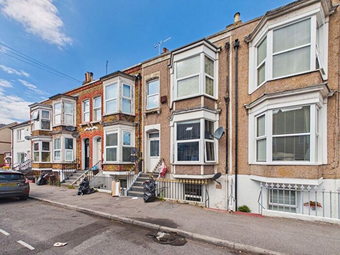 1 Bedroom Flat For Sale In Thanet Road, Margate, CT9