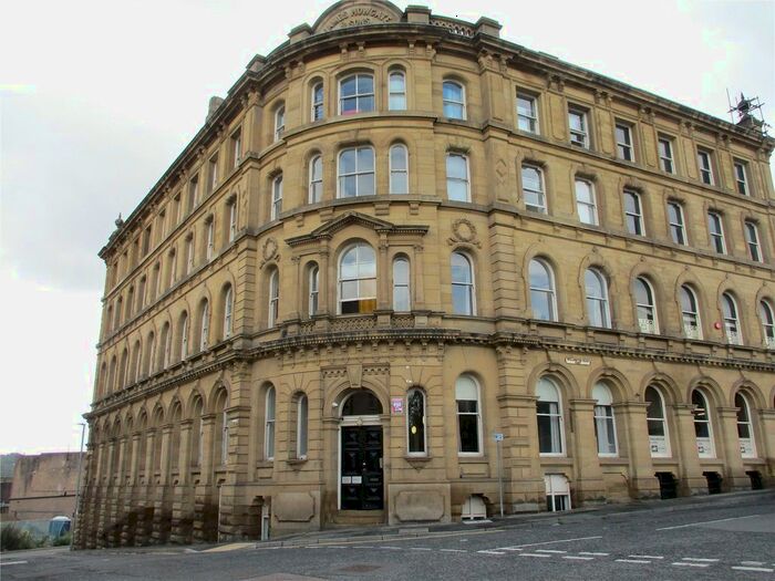 1 Bedroom Flat To Rent In Wellington Road, Dewsbury, West Yorkshire, WF13