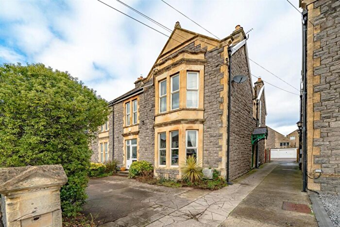 3 Bedroom Flat For Sale In Charlton Road, Weston-Super-Mare, BS23