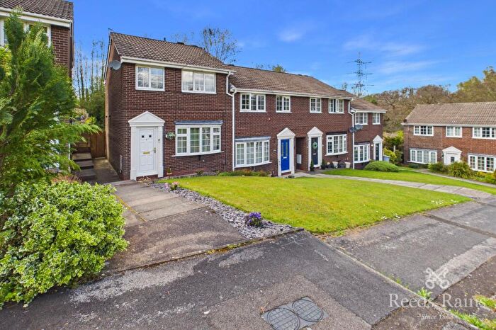 3 Bedroom End Of Terrace House For Sale In Cartmel Close, Macclesfield, Cheshire, SK10
