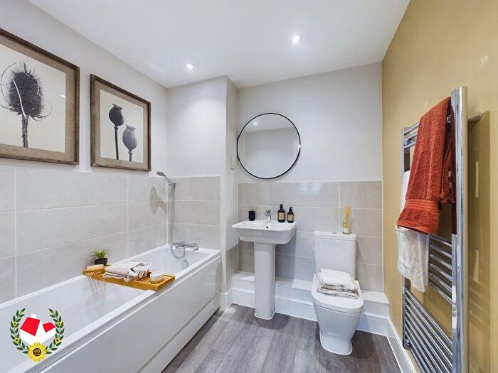 1 Bedroom Flat For Sale In Last Bed Apartment At Earls Park - % Deposit Paid! Limited Time Only!, GL1